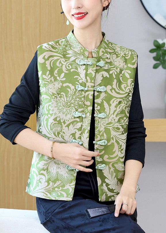 Gracefully Styled Coat for Any Occasion
