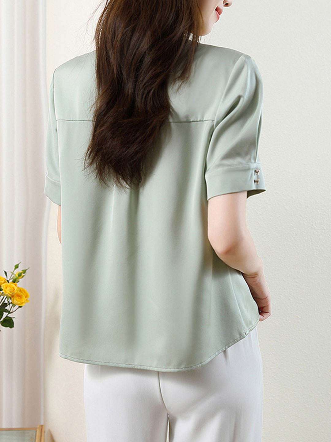 Well Tailored Shirt with a Graceful Silhouette