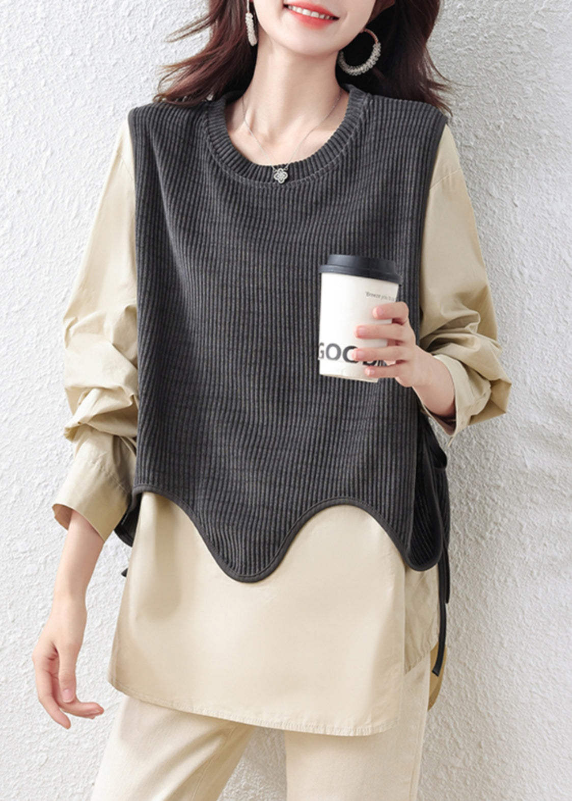 Well Tailored Top with a Graceful Silhouette