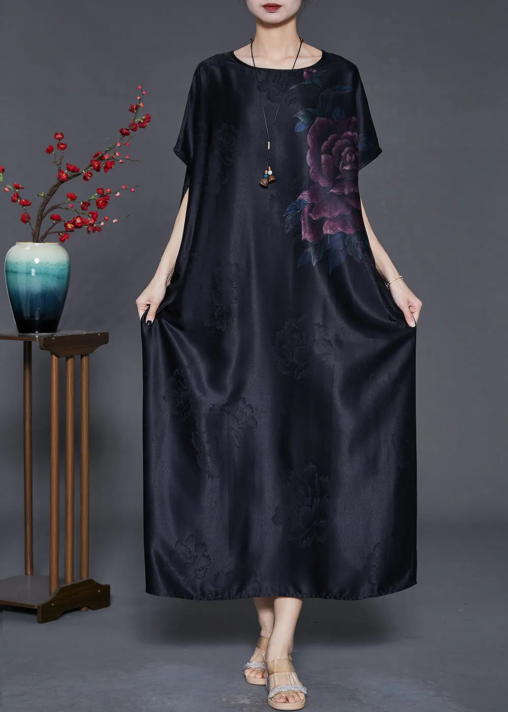 Classic Vintage & Enduringly Stylish Dress