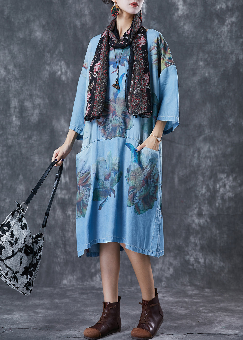 Well Tailored Dress with a Graceful Silhouette