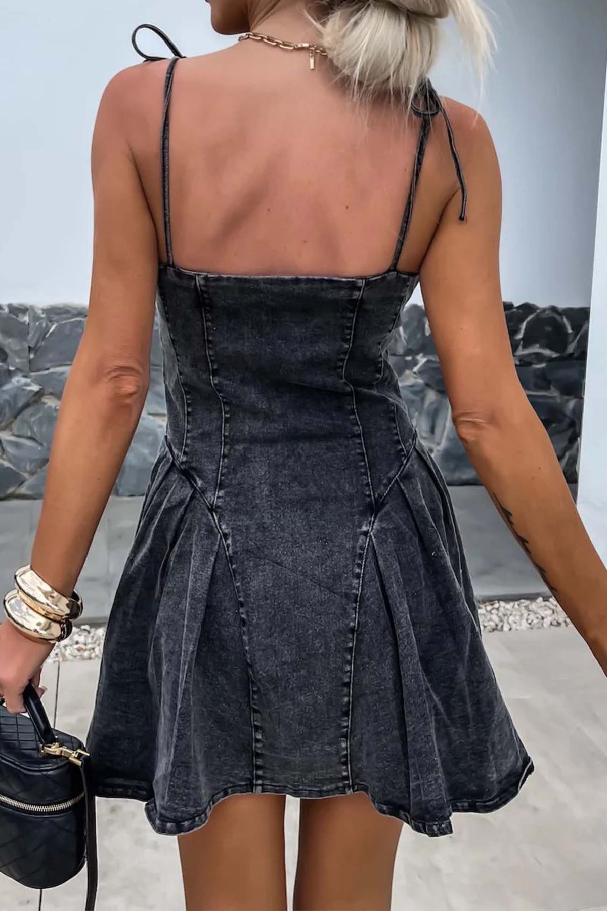 Polished Dress with an Effortless Classic Look