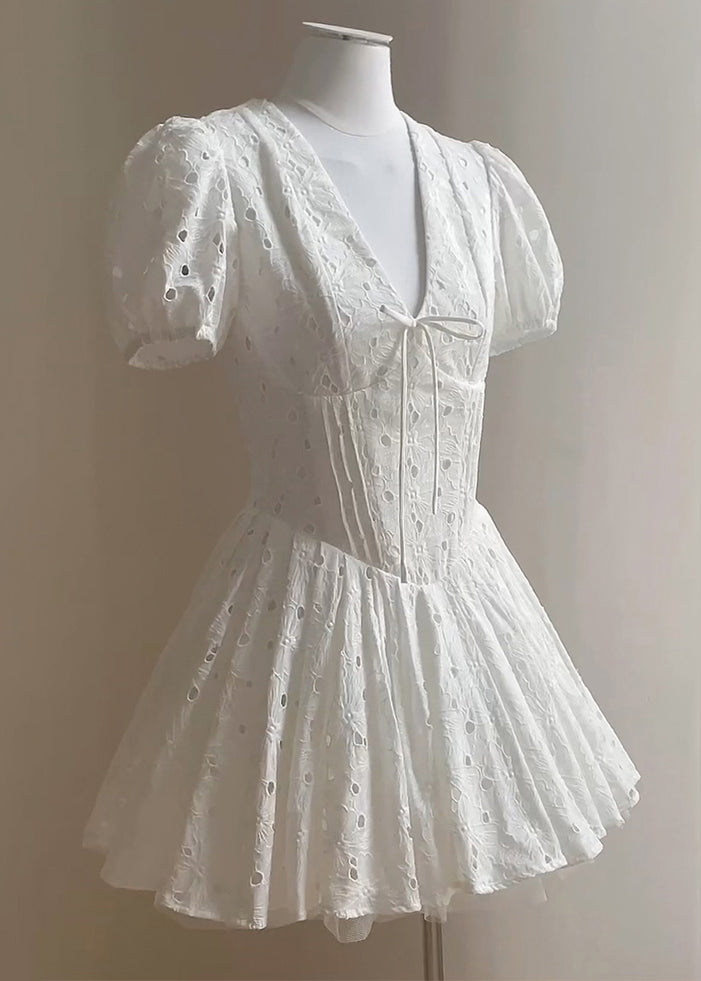 Beautifully Finished Dress in a Timeless Design
