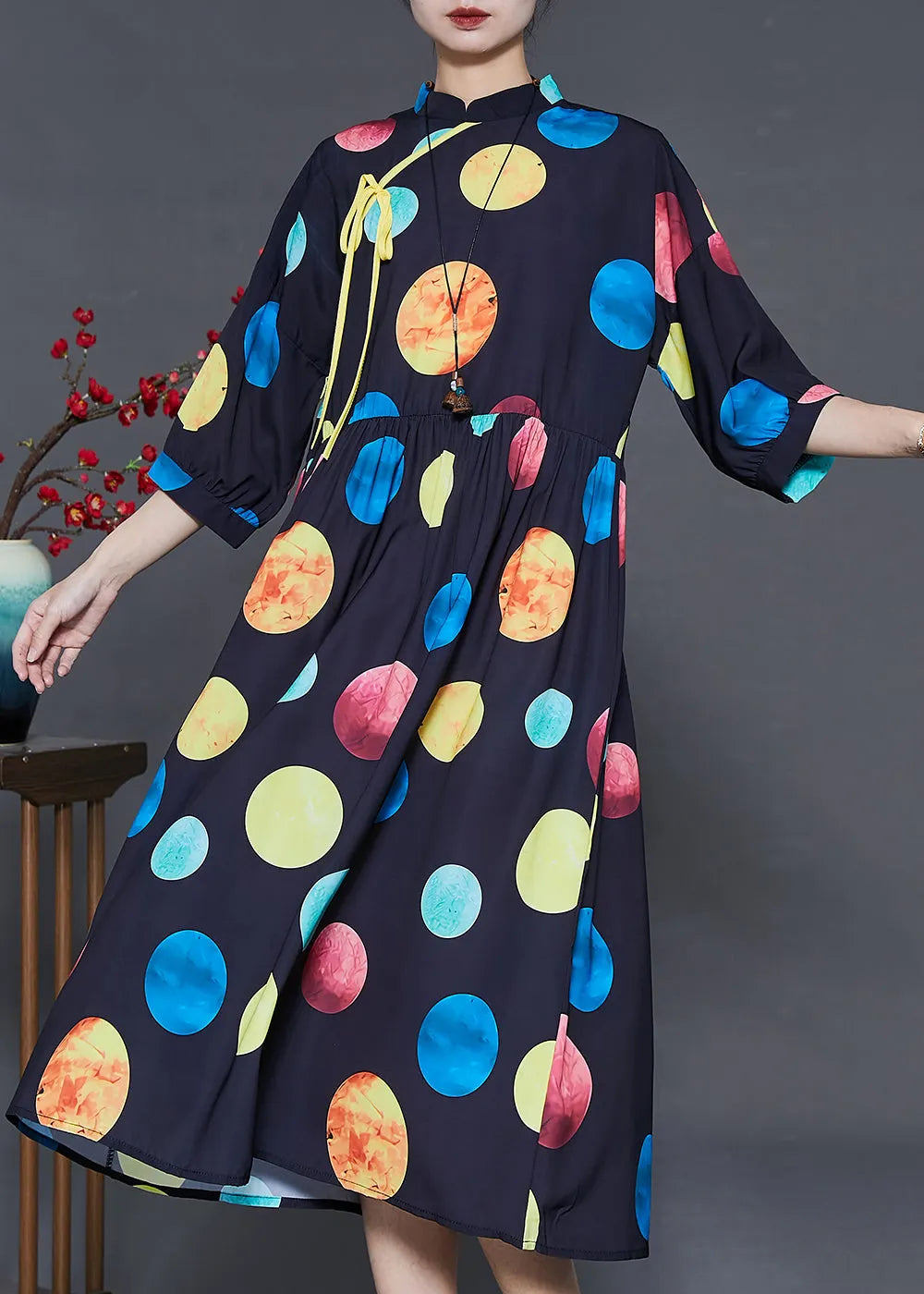Effortlessly Elegant Dress with a Timeless Design