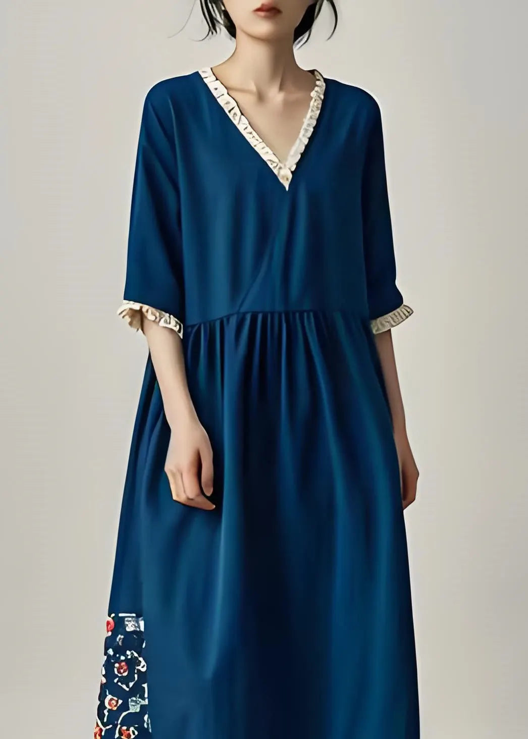 Effortlessly Elegant Dress with a Timeless Design