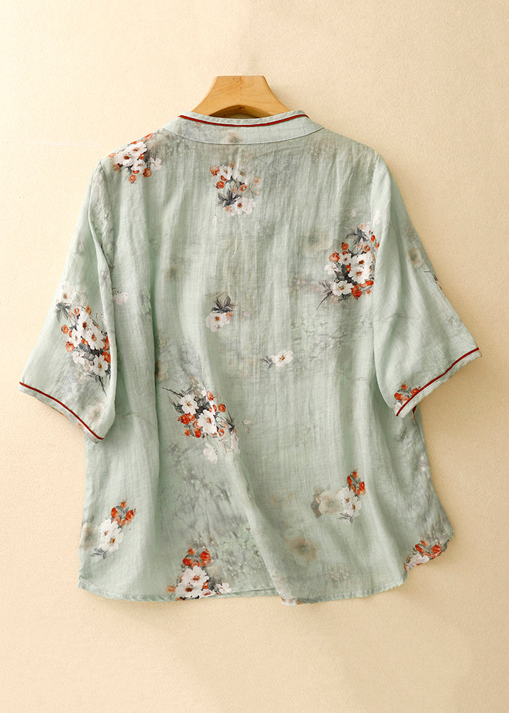 Sophisticated Blouse with a Clean Classic Look
