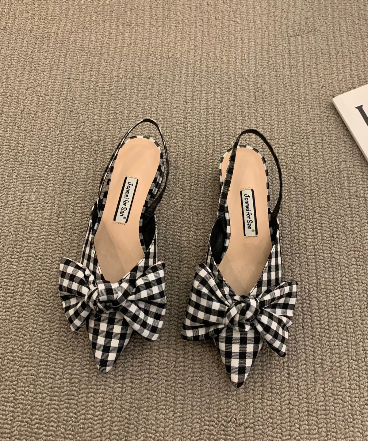 Graceful Orthopedic Sandals for Modern Look