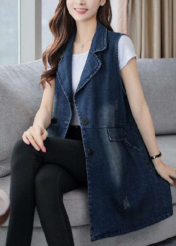 Classic Vintage Coat with a Flattering Fit