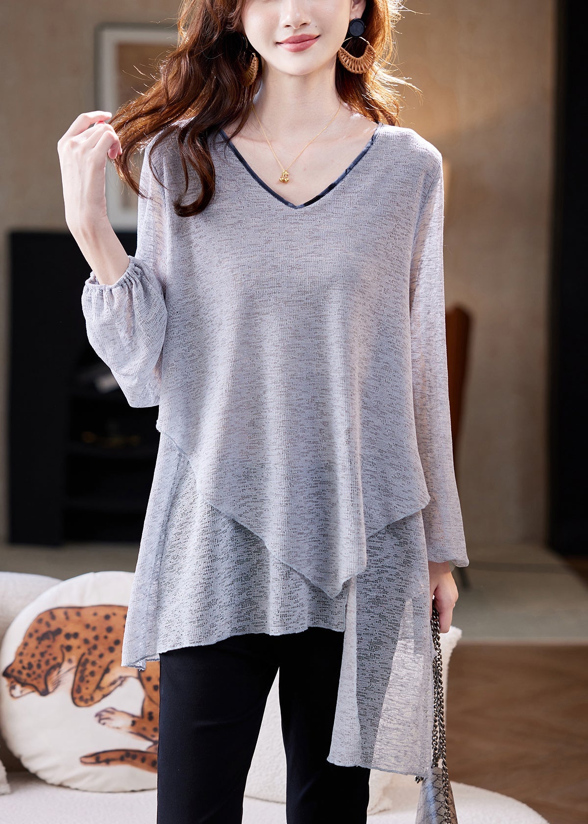 Well Tailored Shirt with a Graceful Silhouette