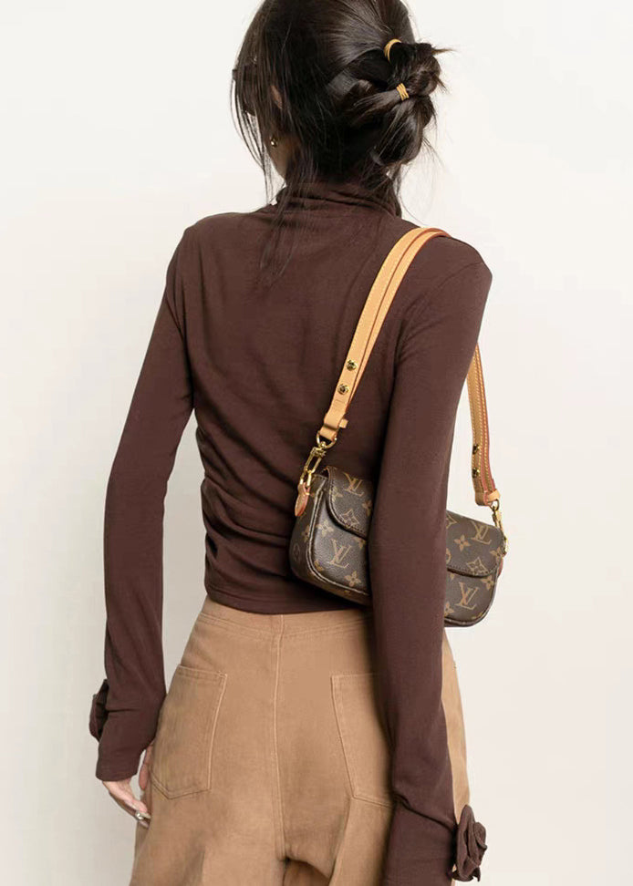 Classic Vintage Shirt with a Flattering Fit