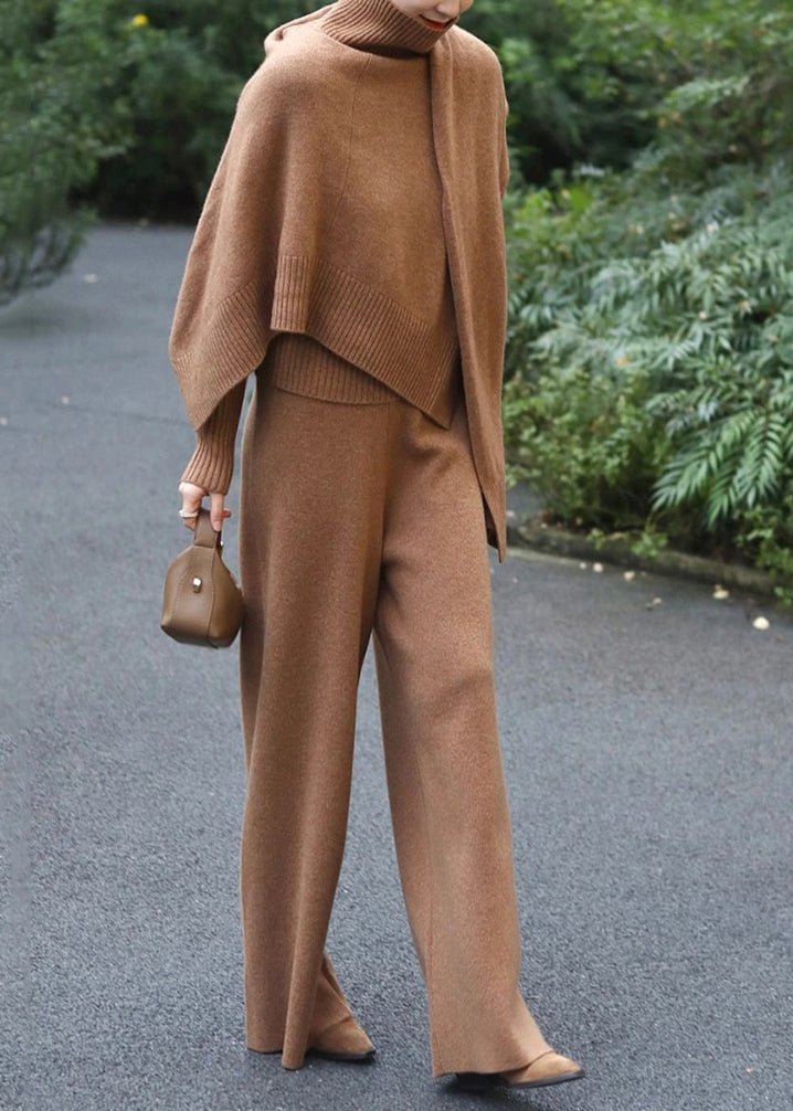 Classic Vintage Sweater with a Flattering Fit