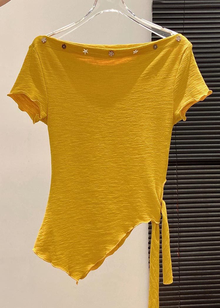 Well Tailored Top with a Graceful Silhouette
