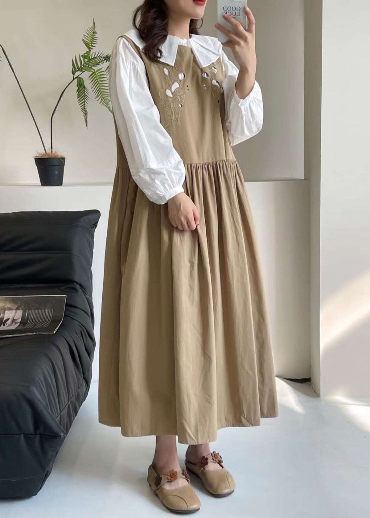 Classic Vintage Dress with a Flattering Fit