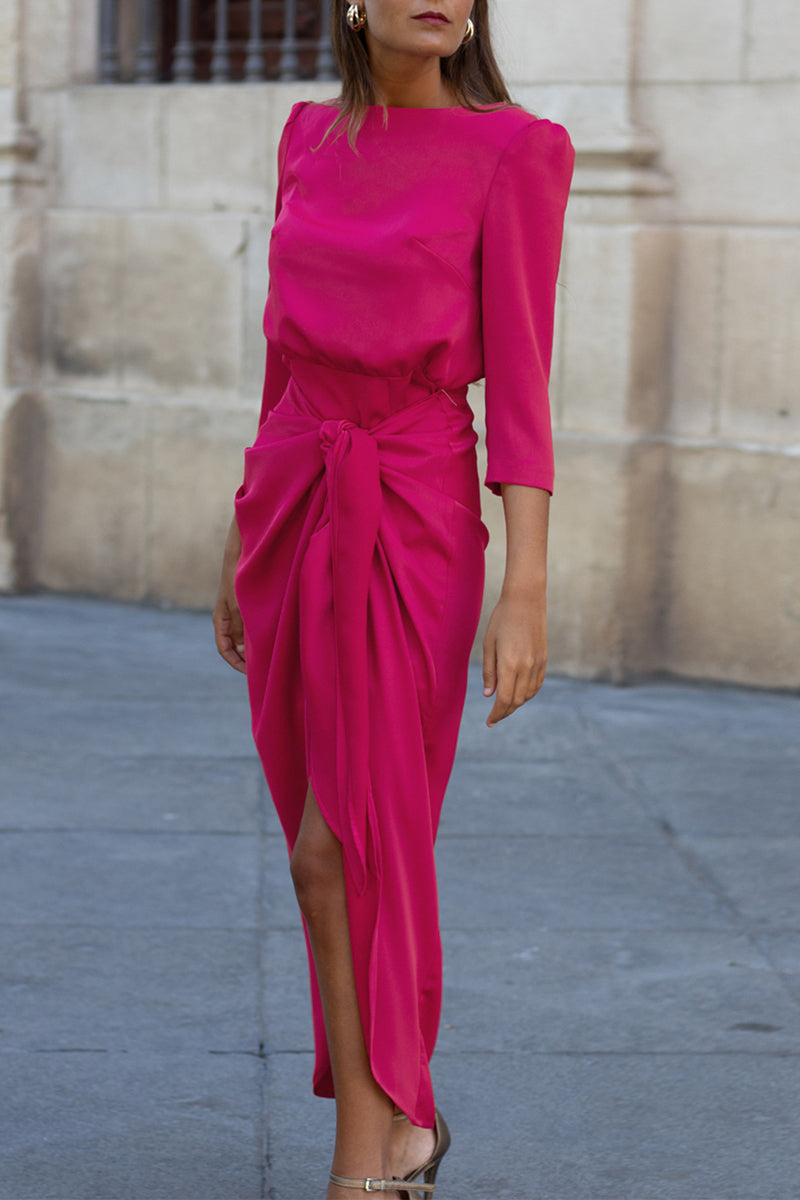 Well Tailored Dress with a Graceful Silhouette
