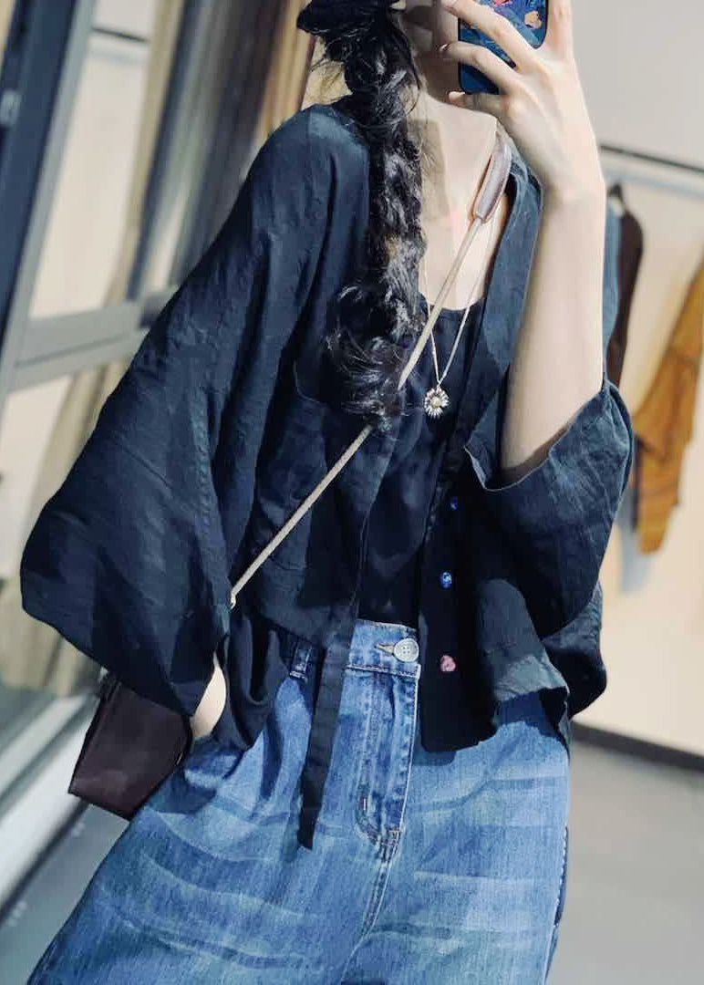 Well Tailored Coat with a Graceful Silhouette