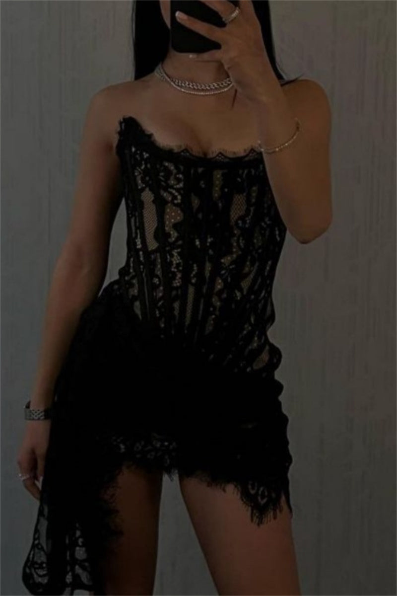 Well Tailored Dress with a Graceful Silhouette
