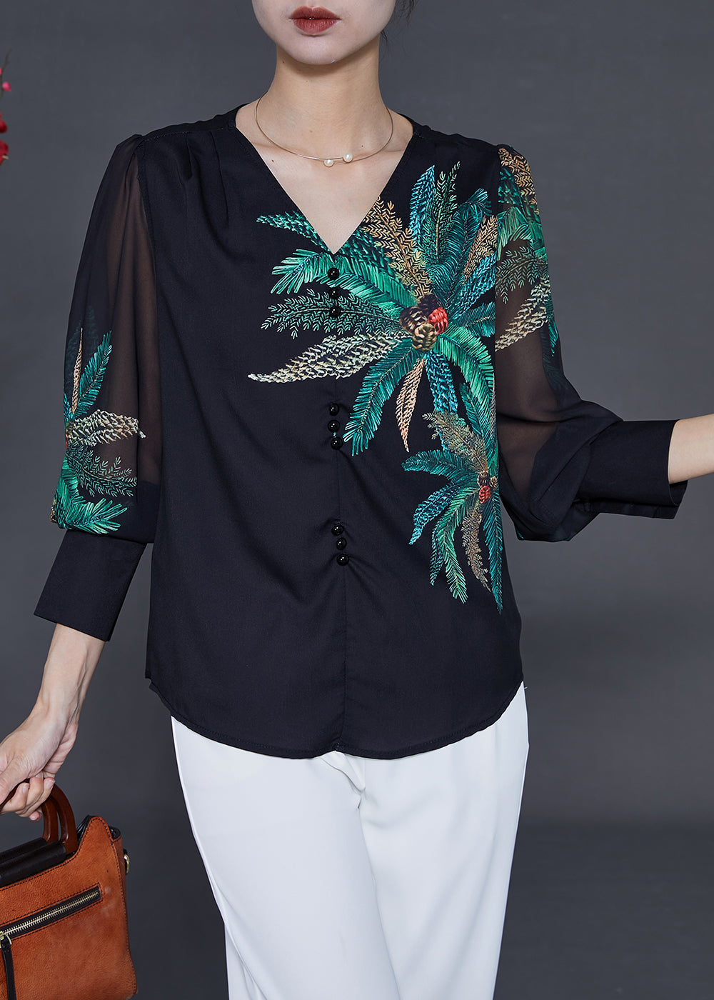 Classic Vintage & Enduringly Stylish Blouse