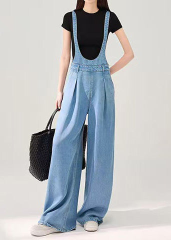 Well Tailored Pants with a Graceful Silhouette