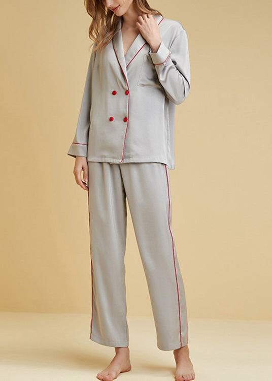 Finely Styled Garment with a Classic Vintage Look