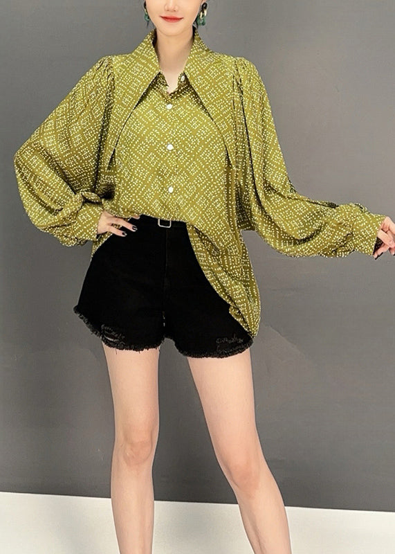 Beautifully Crafted Blouse in a Classic Style