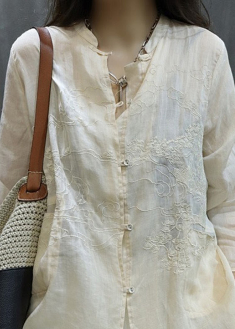 Well Tailored Shirt with a Graceful Silhouette