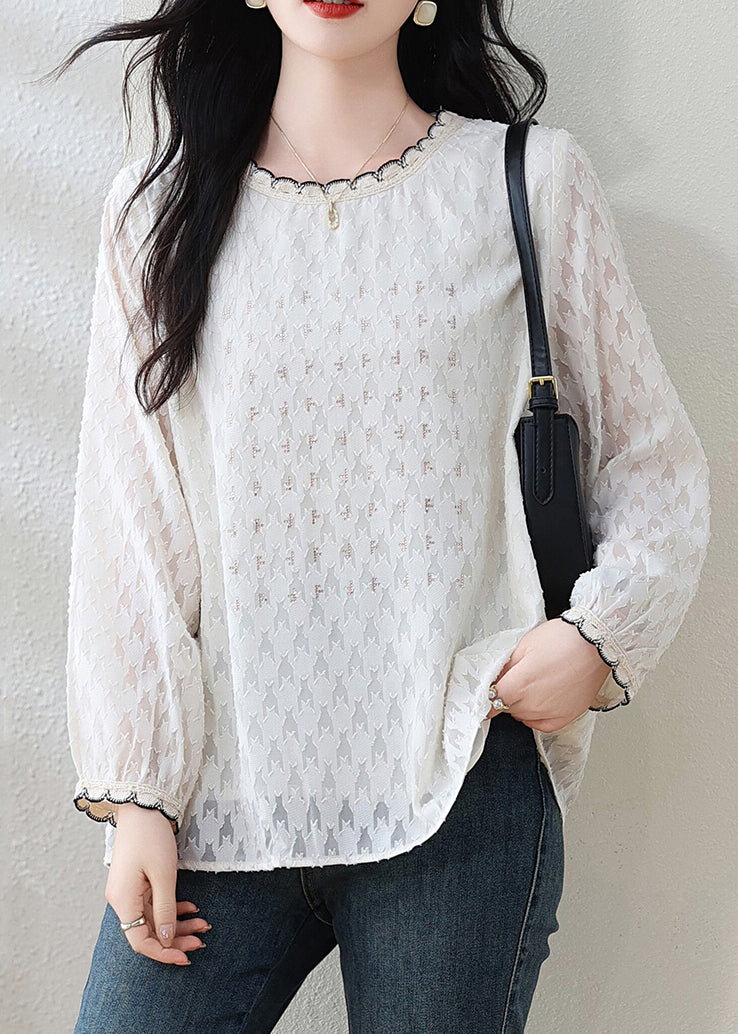 Beautifully Finished Top in a Timeless Design
