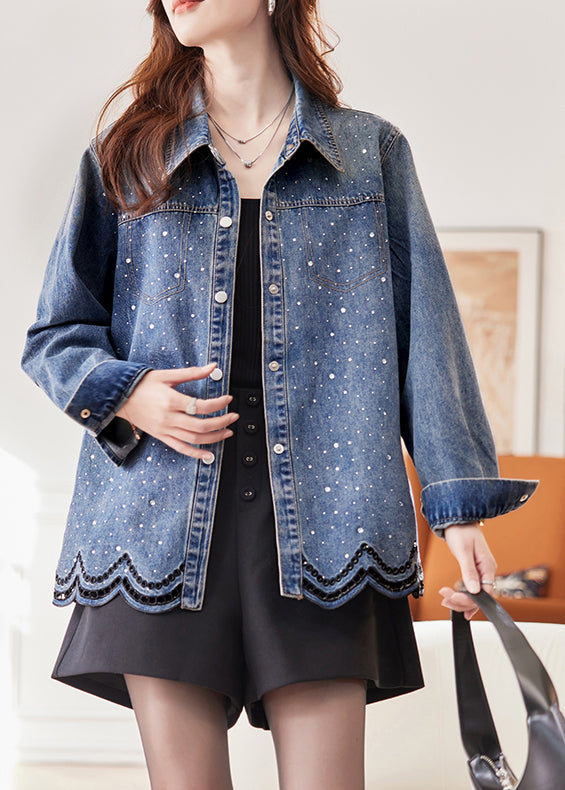 Elegantly Styled Coat for Everyday Wear