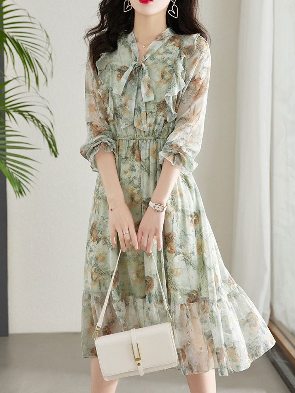 Sophisticated Dress with a Clean Classic Look