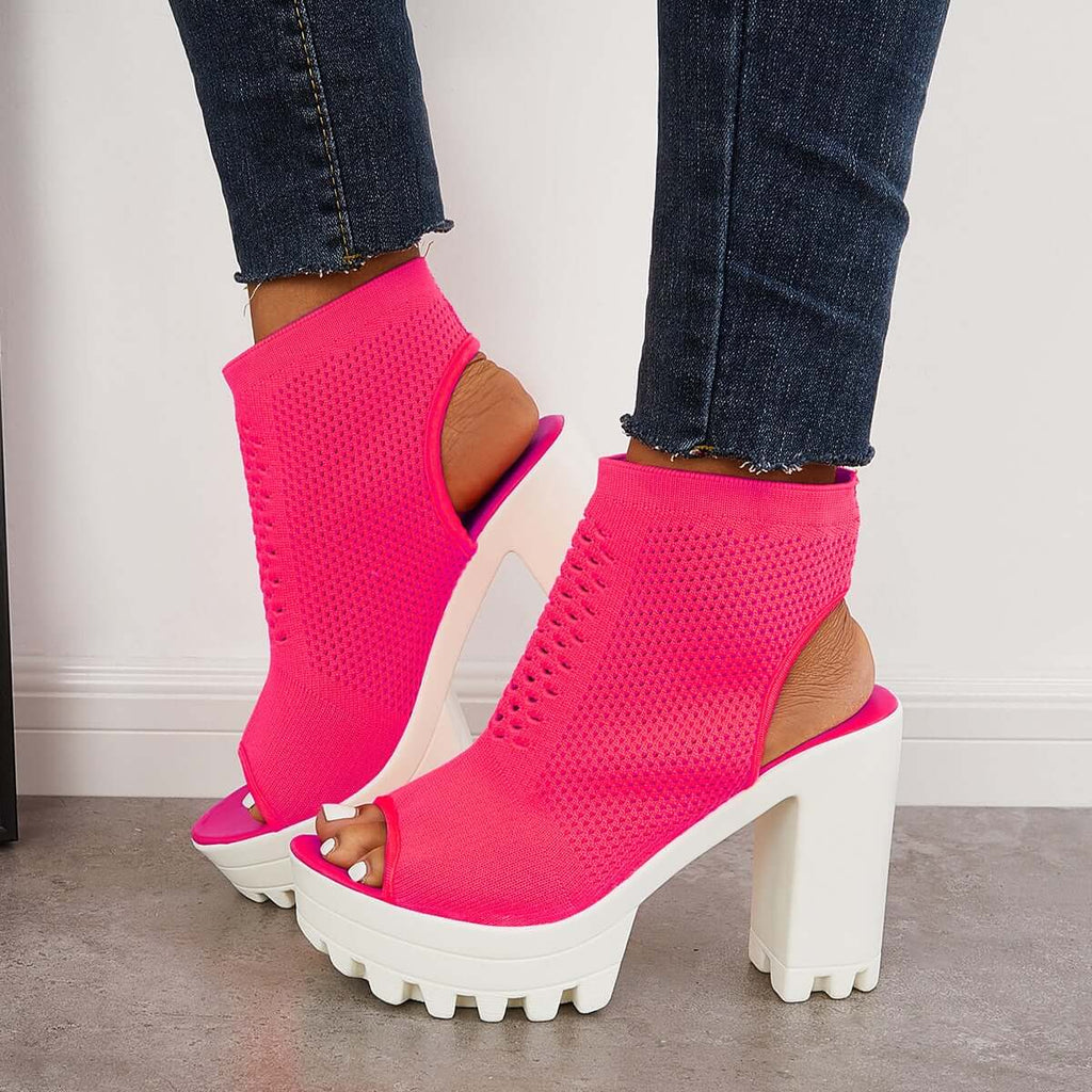 Graceful Orthopedic Sandals for Modern Look