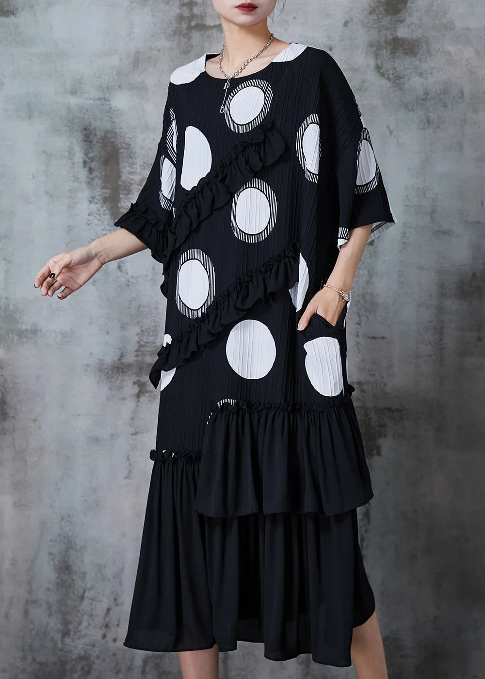 Gracefully Styled Dress for Any Occasion