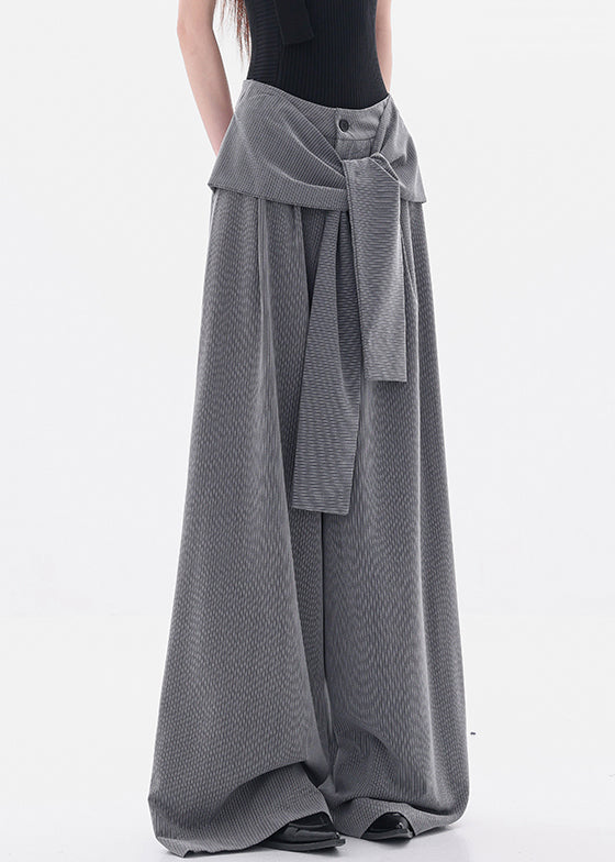Classic Vintage Pants with a Flattering Fit
