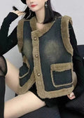 Beautifully Finished Coat in a Timeless Design
