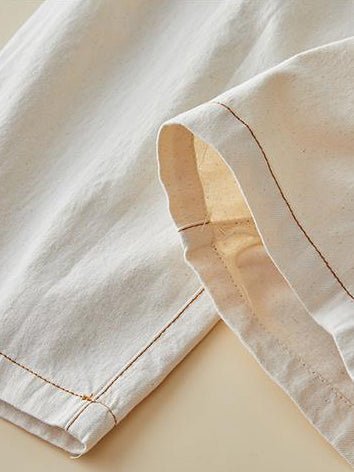 Effortlessly Elegant Pants with a Timeless Design