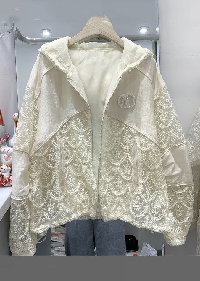 Effortlessly Elegant Coat with a Timeless Design
