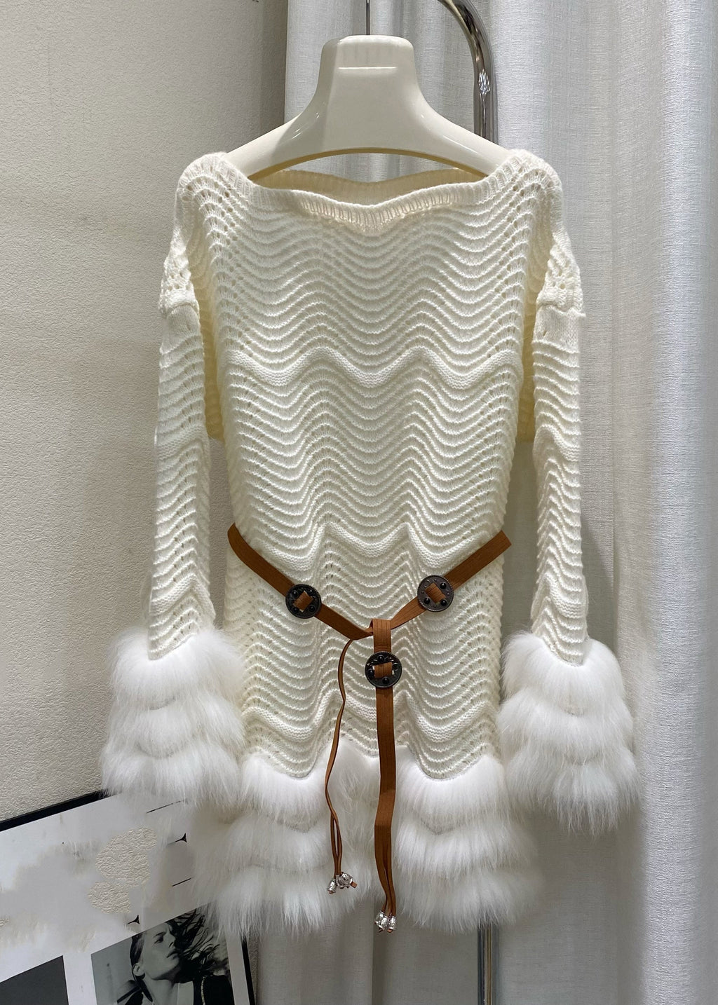 Classic Vintage Sweater with a Flattering Fit