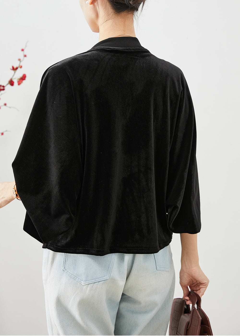 Effortlessly Elegant Coat with a Timeless Design