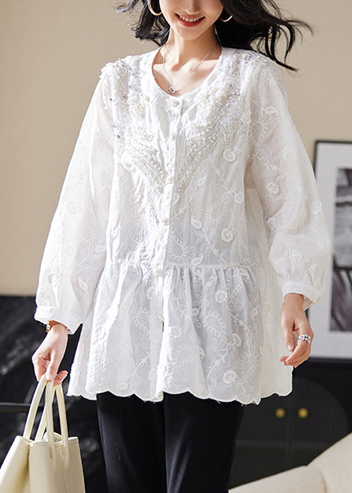 Classic Vintage Blouse with a Flattering Fit