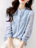 Well Tailored Shirt with a Graceful Silhouette