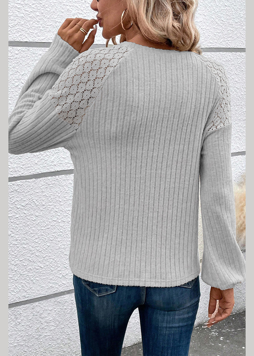 Effortlessly Elegant Sweater with a Timeless Design