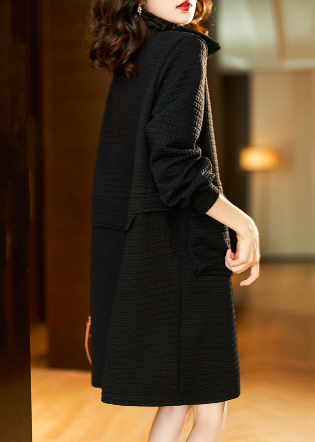 Well Tailored Dress with a Graceful Silhouette