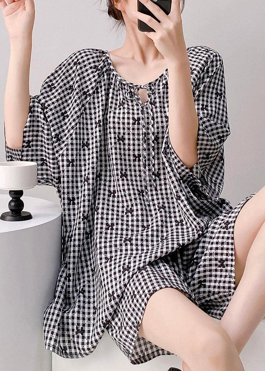 Effortlessly Elegant Top with a Timeless Design