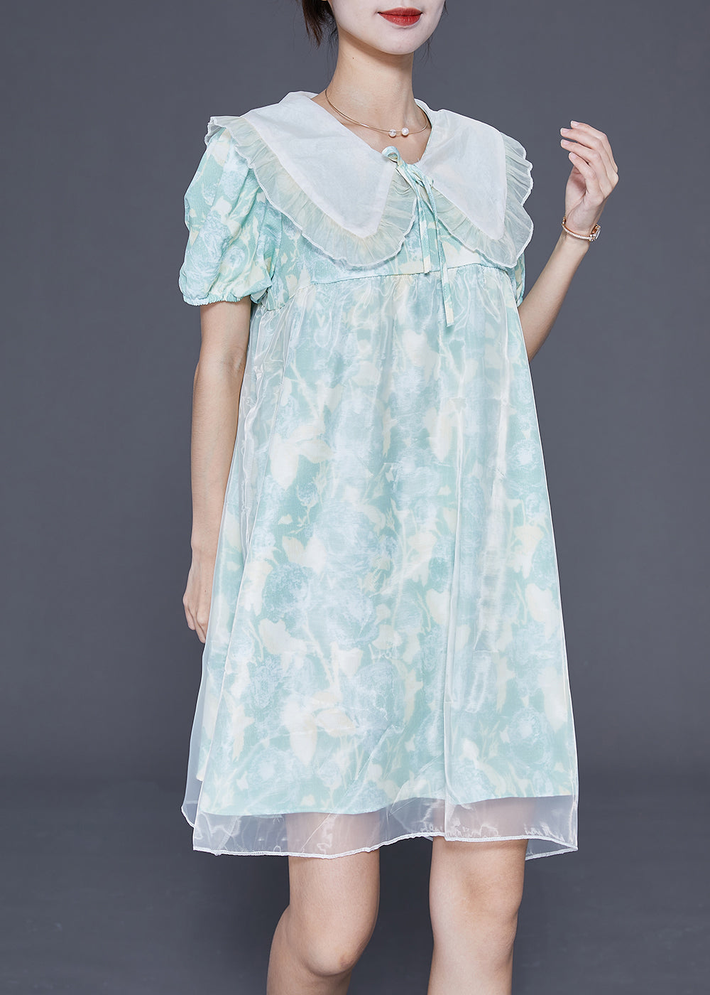 Gracefully Styled Dress for Any Occasion