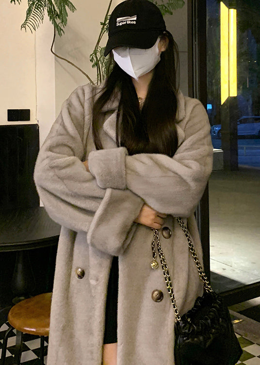 Classic Vintage Coat with a Flattering Fit