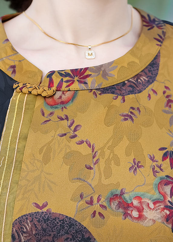 Classic Vintage Top with a Flattering Fit