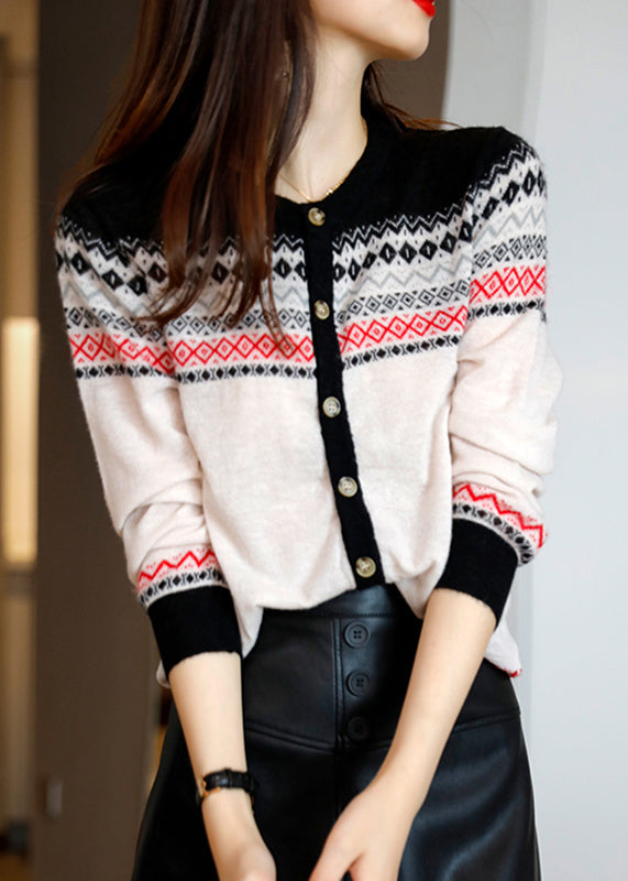 Elegantly Styled Cardigan for Everyday Wear