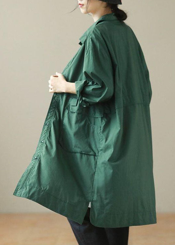Well Tailored Coat with a Graceful Silhouette