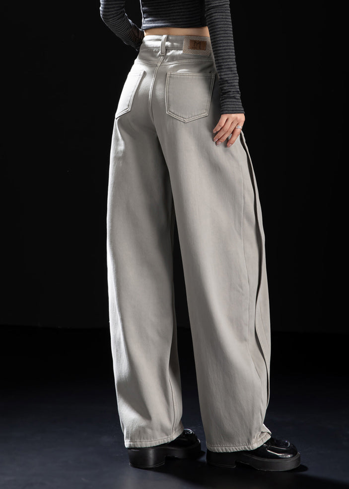Sophisticated Pants with a Clean Classic Look