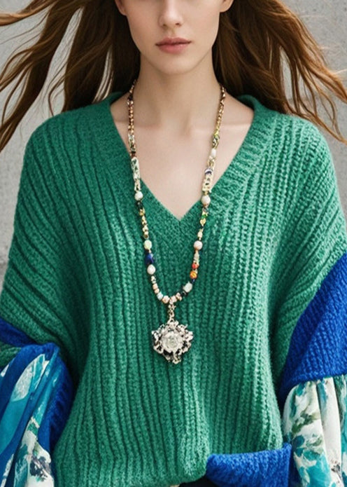 Well Tailored Sweater with a Graceful Silhouette