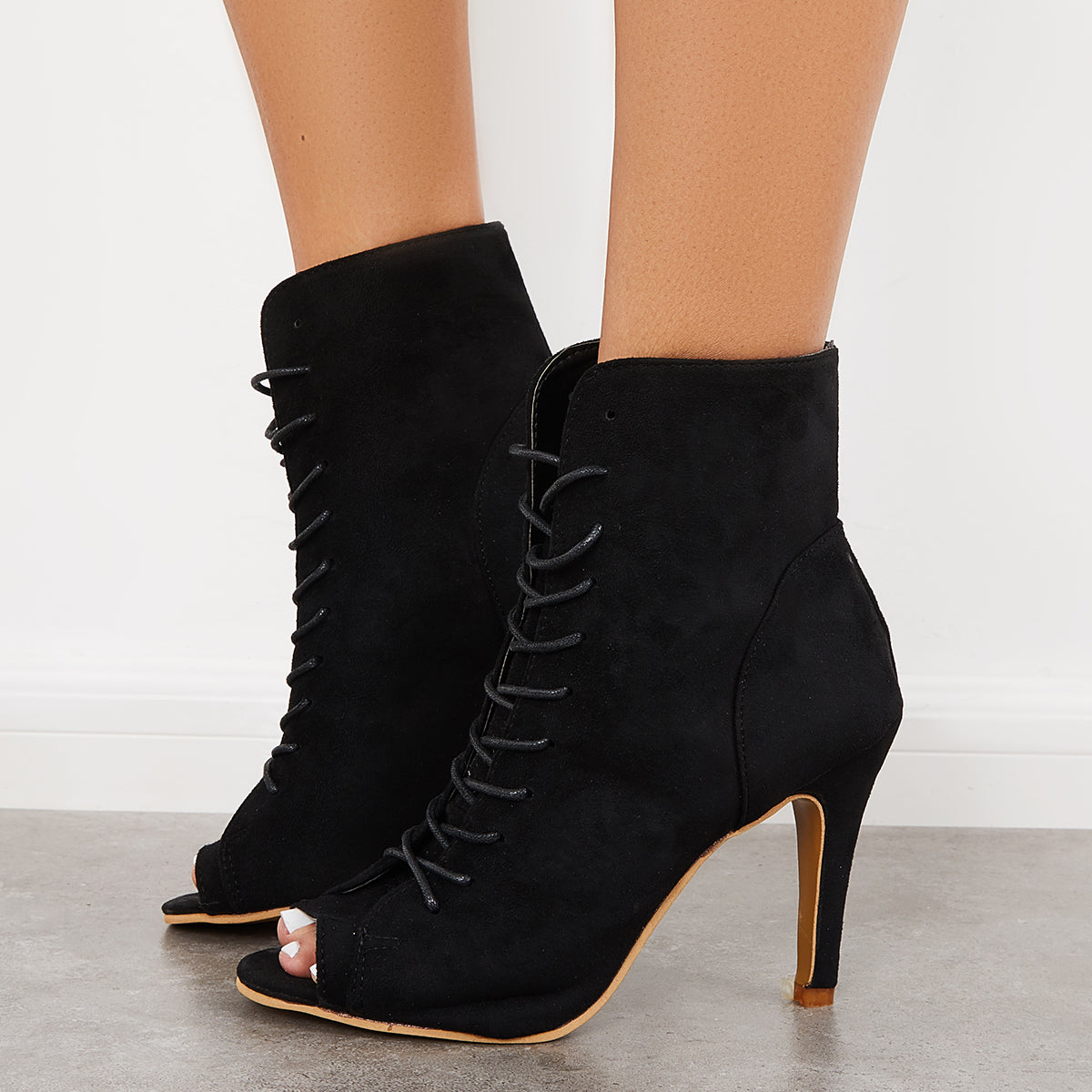 Graceful Orthopedic Boots for Modern Look
