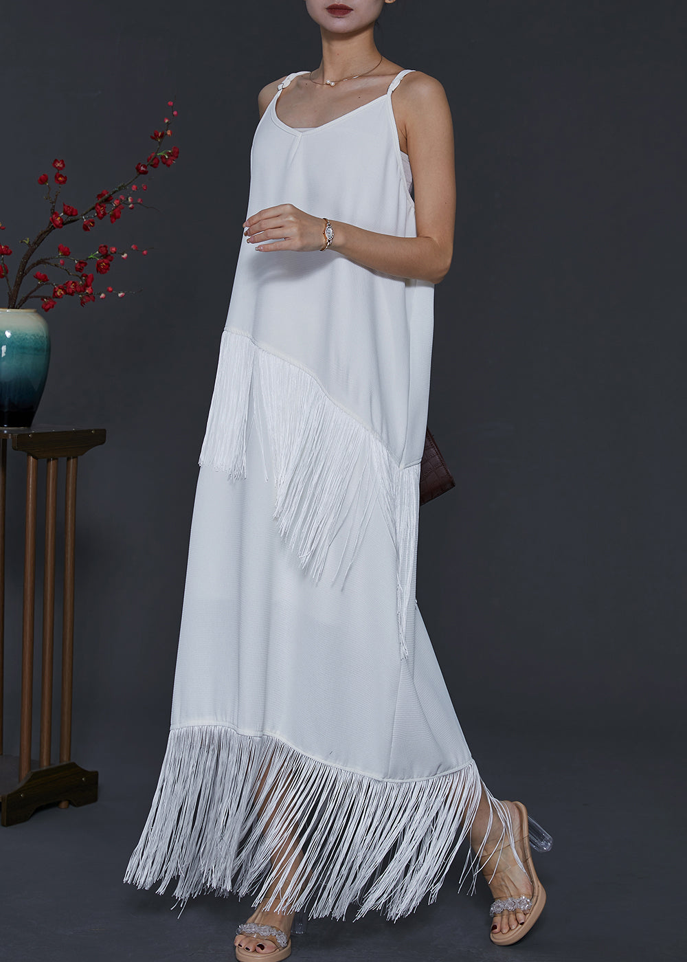 Beautifully Finished Dress in a Timeless Design